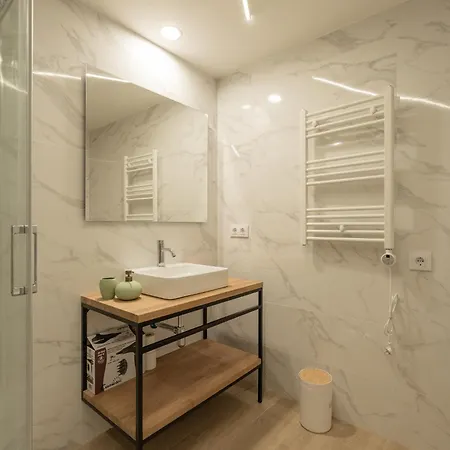 Halo Uno Apartman Vigo