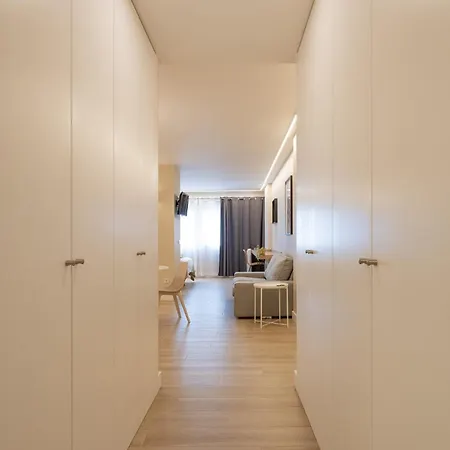 Apartment Halo Uno