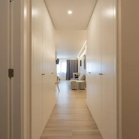 Halo Uno Apartment