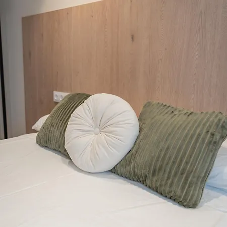 Halo Uno Apartman Vigo