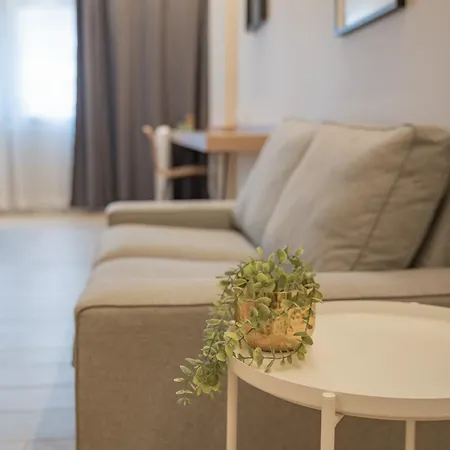 Halo Uno Apartman