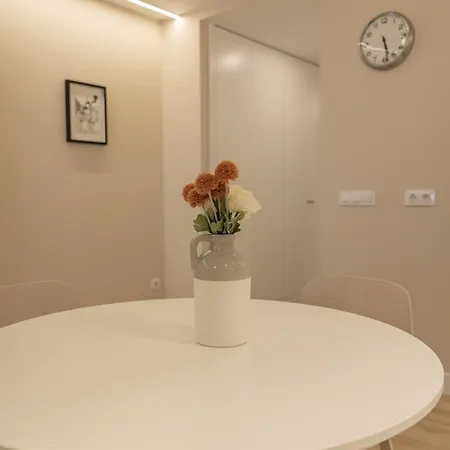 Halo Uno Apartment